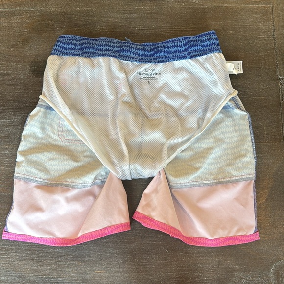 Vineyard Vines Boys' Pieced Chappy Swim Trunks Lined L 16 EUC Pocket Blue Pink - Picture 9 of 14